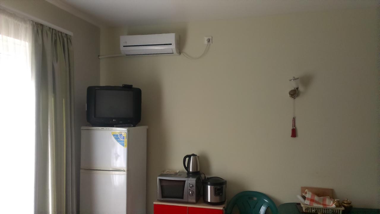 Звёздный Hotel Odessa Eksteriør billede