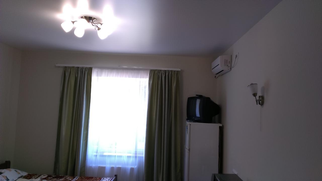 Звёздный Hotel Odessa Eksteriør billede