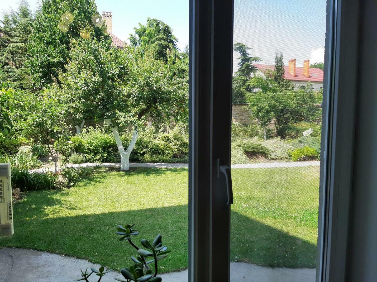 Звёздный Hotel Odessa Eksteriør billede